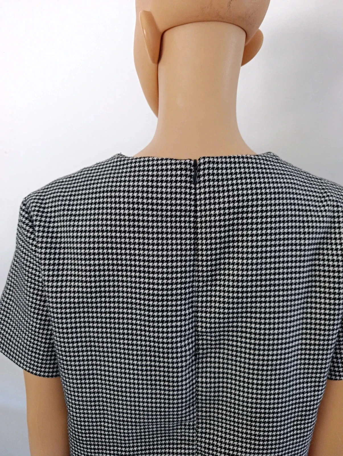 Kiabi women's T-shirt size 38 – black & white houndstooth pattern – chic contrast collar – photo 7